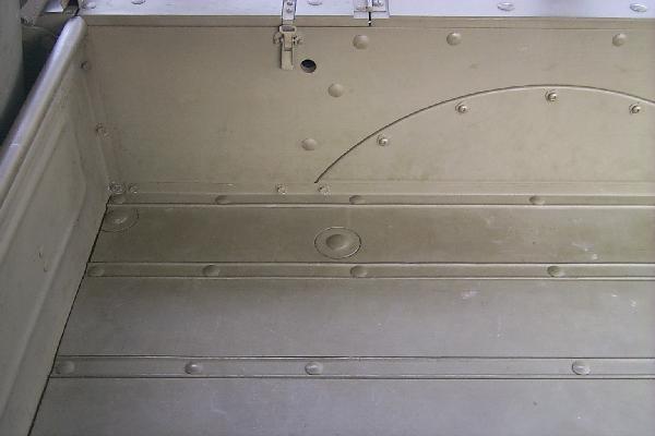 Front right cargo box side
