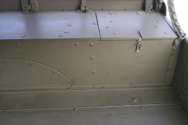 Rear right cargo box side