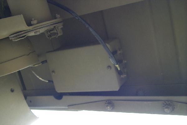 Voltage divider box for 12 volt trailer